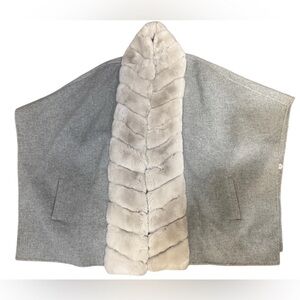 GORSKI Gray Cape with Plush Fur Trim